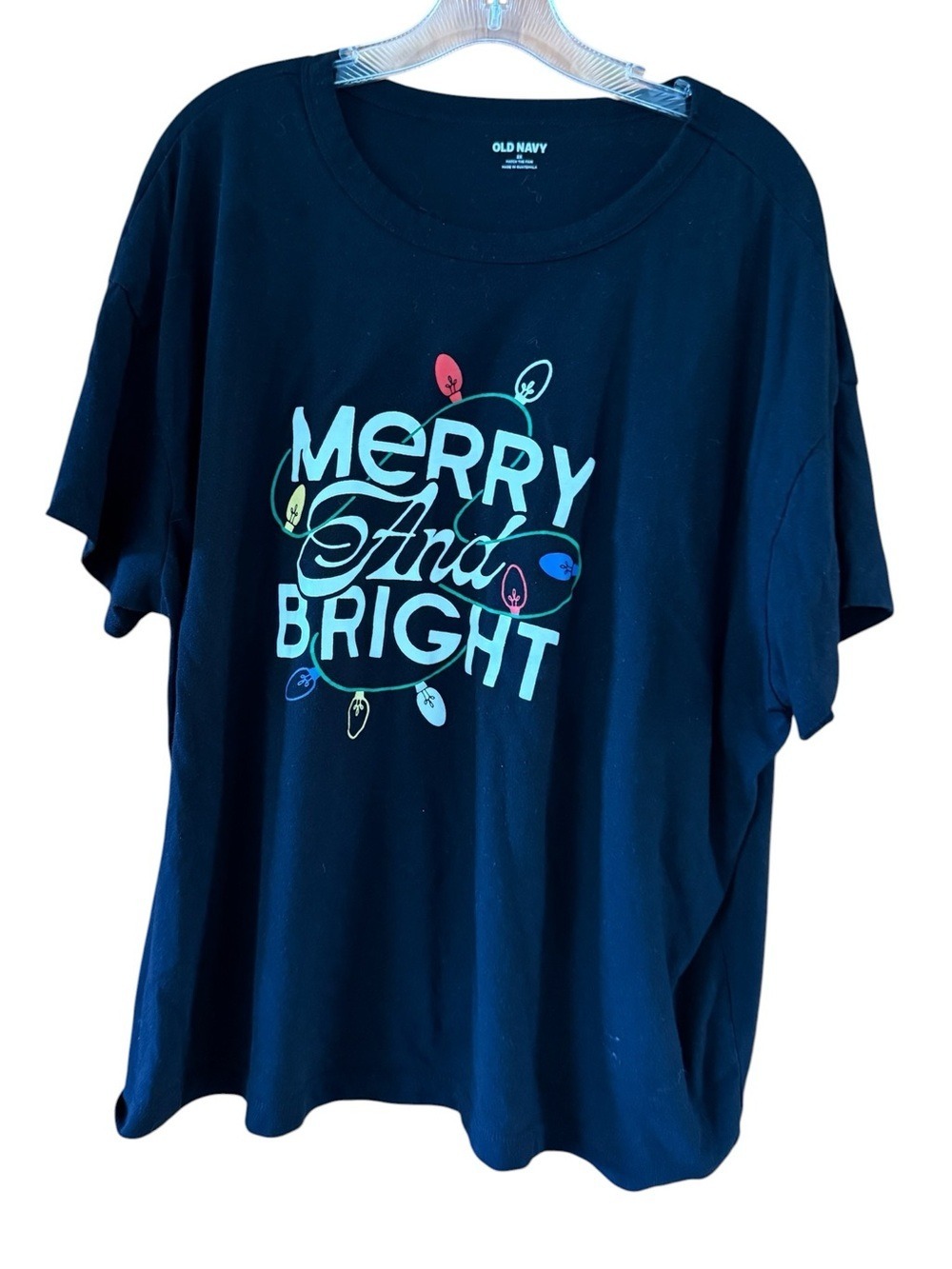 Old Navy Black Merry and Bright T-Shirt Large